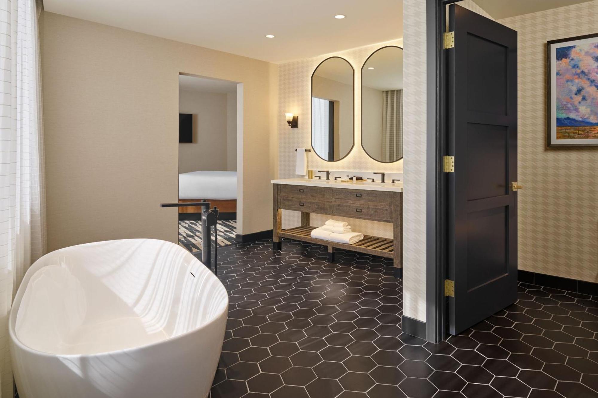 The Leo Kent Hotel, Tucson, A Tribute Portfolio Hotel エクステリア 写真